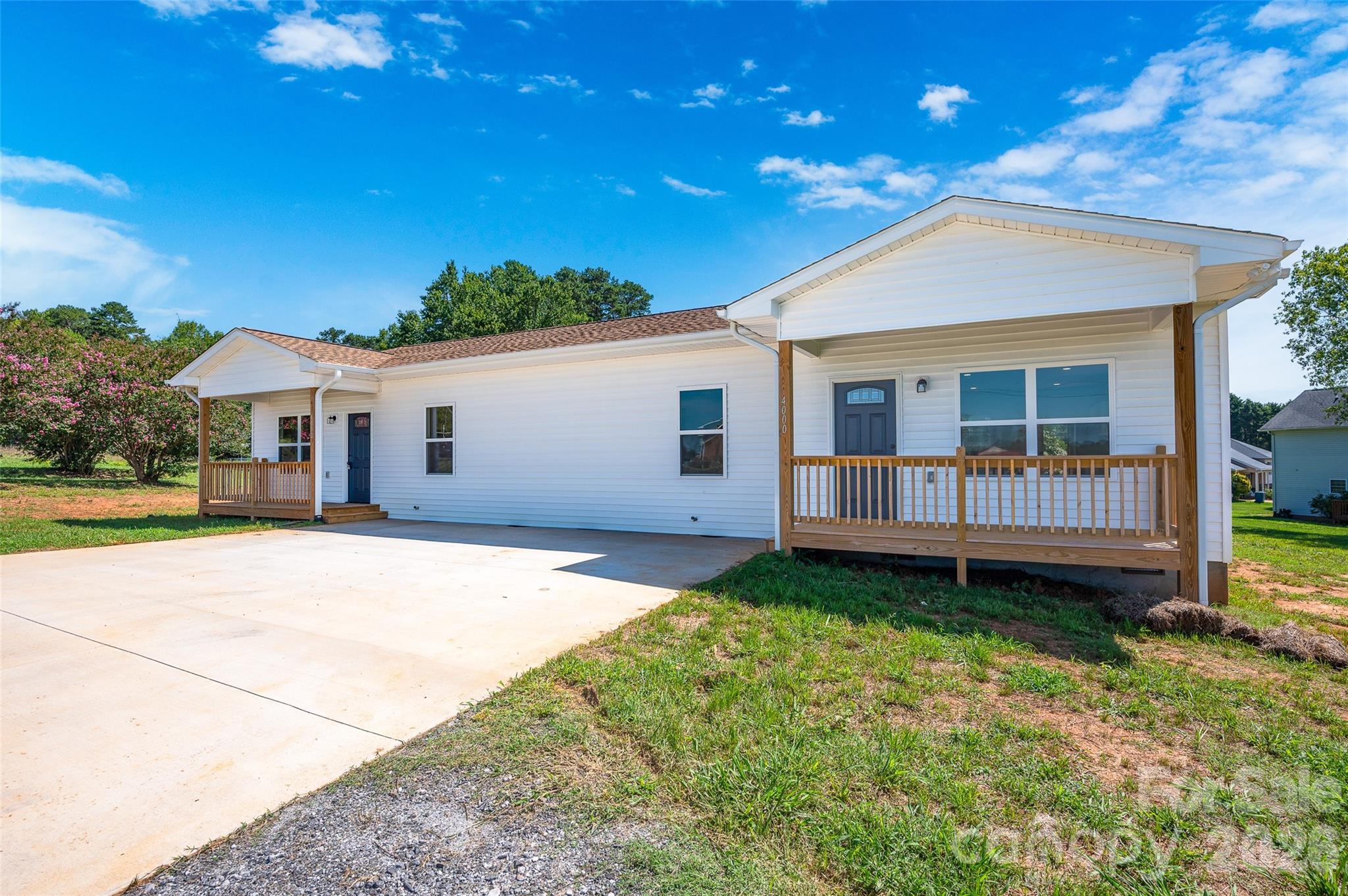 4000 Herman Sipe Road Conover, NC 28613 - Photo 2 of 38
