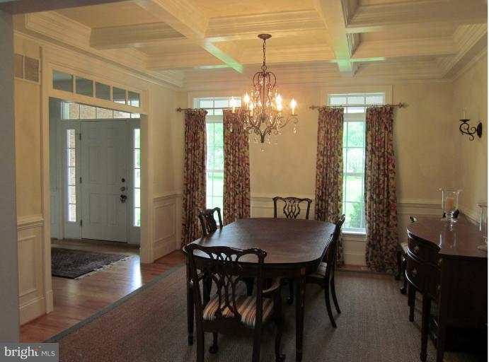 11101 Pool Road Cockeysville, MD 21030 - Photo 20 of 30 Dining Room (Coffered Ceiling & Moldings)