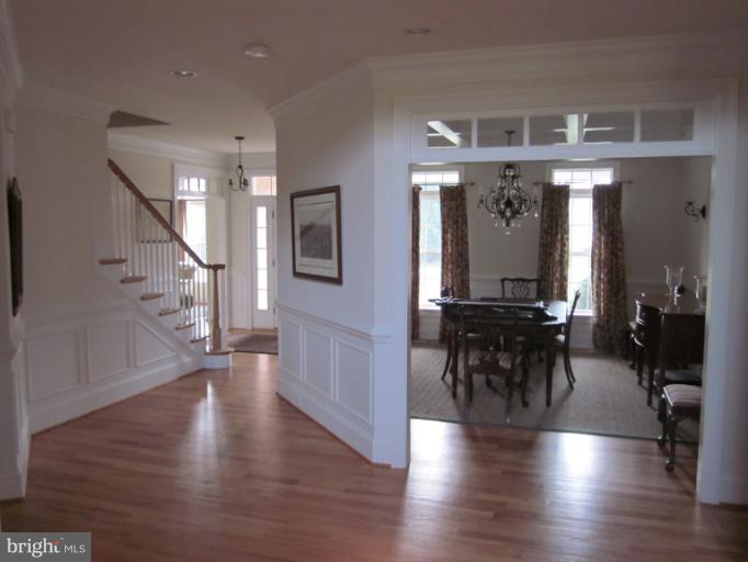 11101 Pool Road Cockeysville, MD 21030 - Photo 24 of 30 View of DR and Foyer