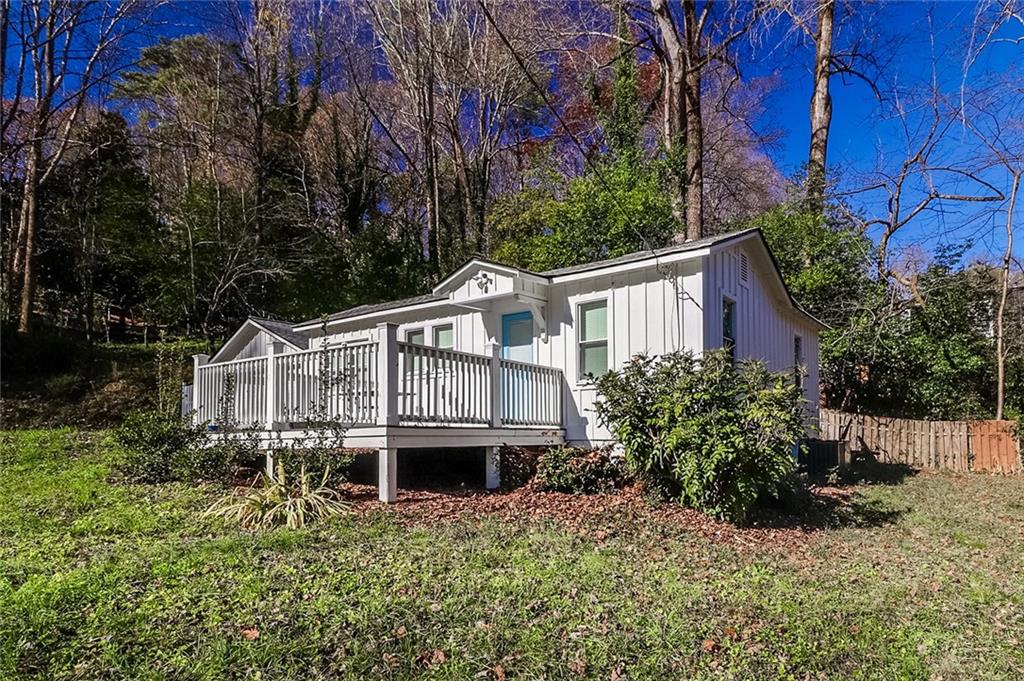 60 Hardeman Road, Unit B Sandy Springs, GA 30342 - Photo 5 of 34