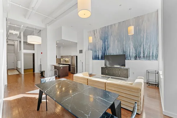 $4,000 | 88 Kingston Street, Unit 1F, Boston, MA 02111