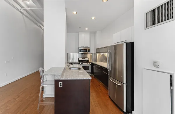 $4,000 | 88 Kingston Street, Unit 1F, Boston, MA 02111