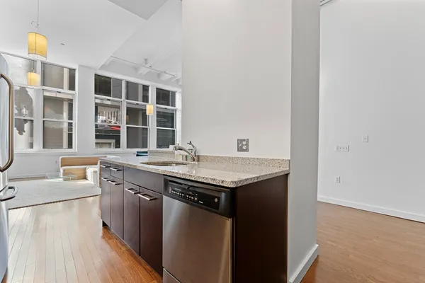 $4,000 | 88 Kingston Street, Unit 1F, Boston, MA 02111
