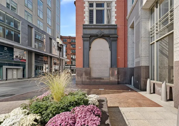 $4,000 | 88 Kingston Street, Unit 1F, Boston, MA 02111