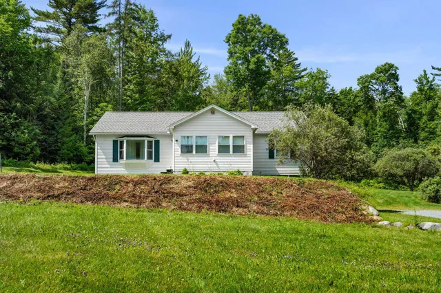$420,000 | 50 Alpenhof Road, Bethlehem, NH 03574