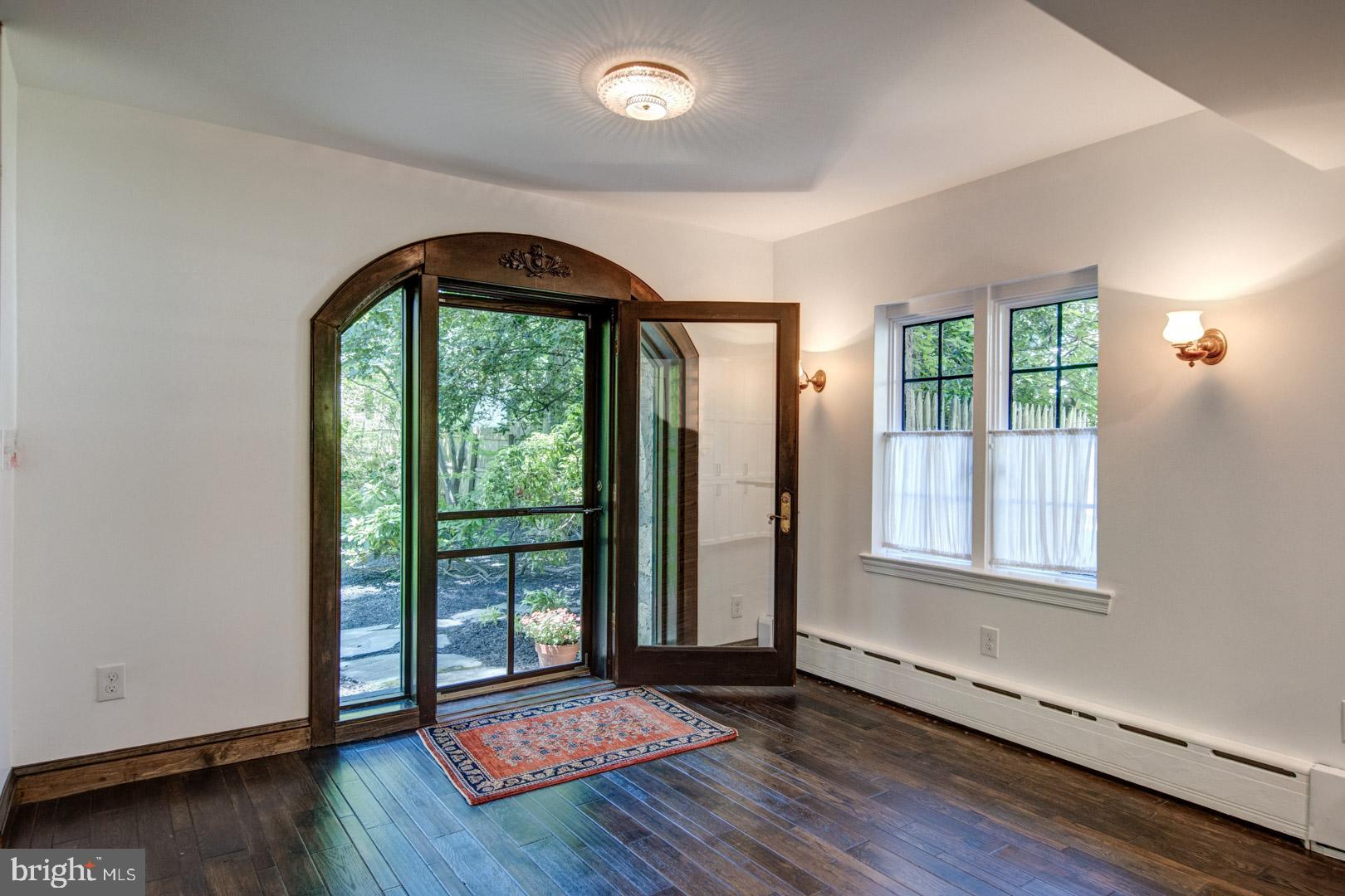 310 Windsor Avenue Wayne, PA 19087 - Photo 12 of 31 Kitchen dining area & door to backyard