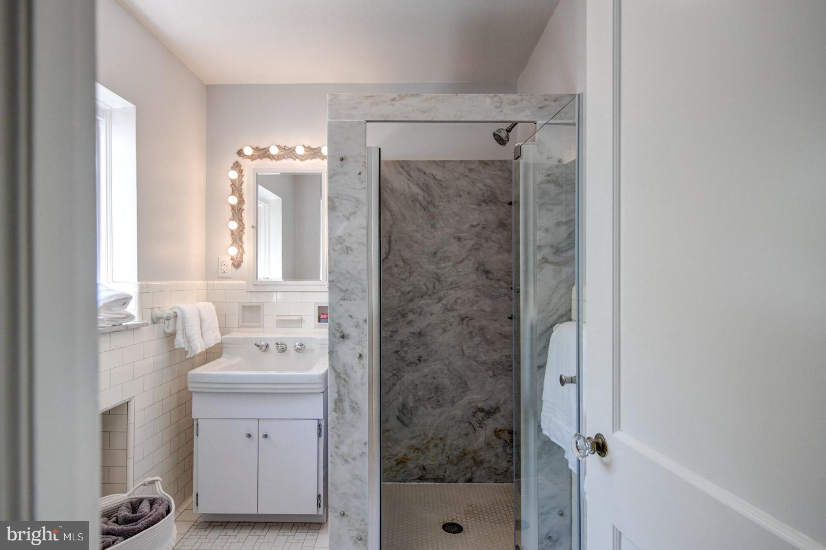 310 Windsor Avenue Wayne, PA 19087 - Photo 18 of 31 Master Bath