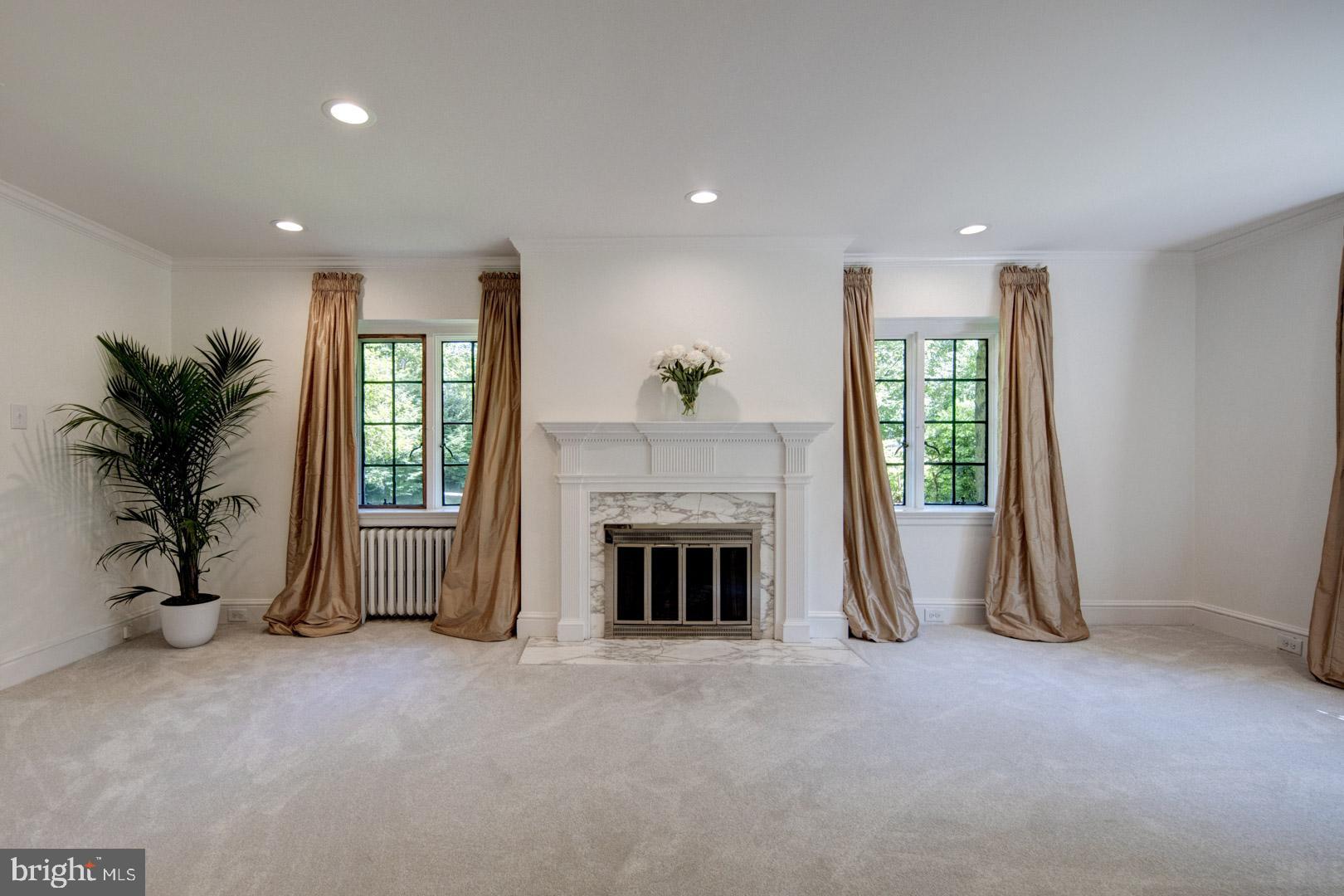 310 Windsor Avenue Wayne, PA 19087 - Photo 6 of 31 Living Room with Gas Fireplace
