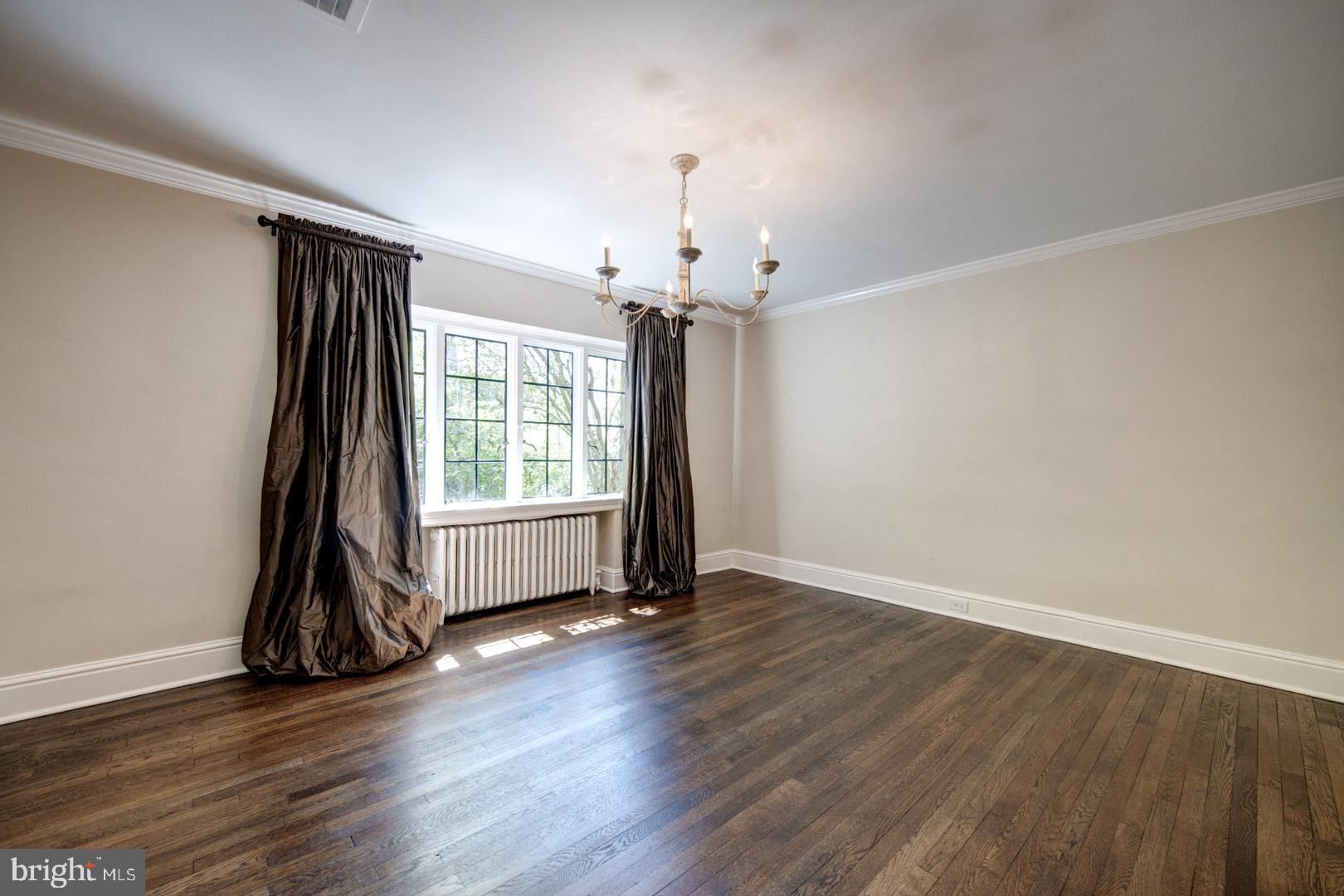 310 Windsor Avenue Wayne, PA 19087 - Photo 8 of 31 Dining Room