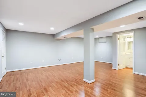$795,000 | 302 Bostwick Lane, Gaithersburg, MD 20878