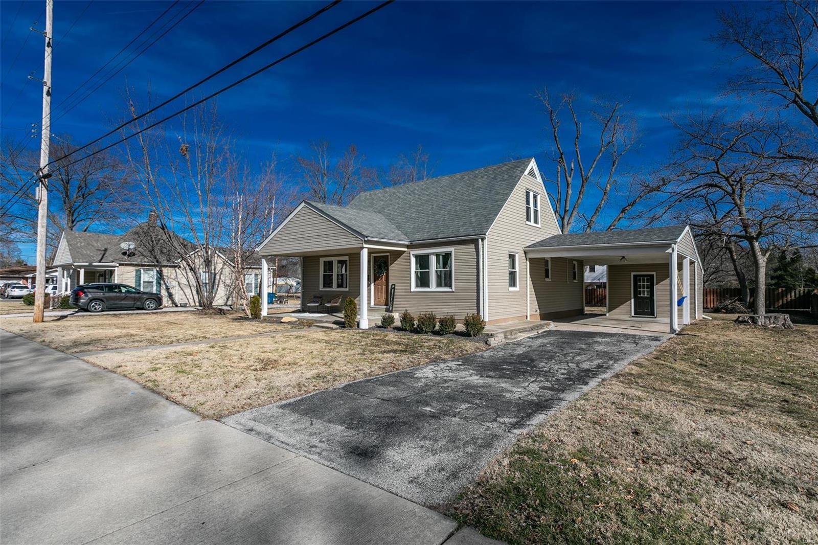215 Staunton Road Troy, IL 62294 - Photo 3 of 37 Gallery Image 3