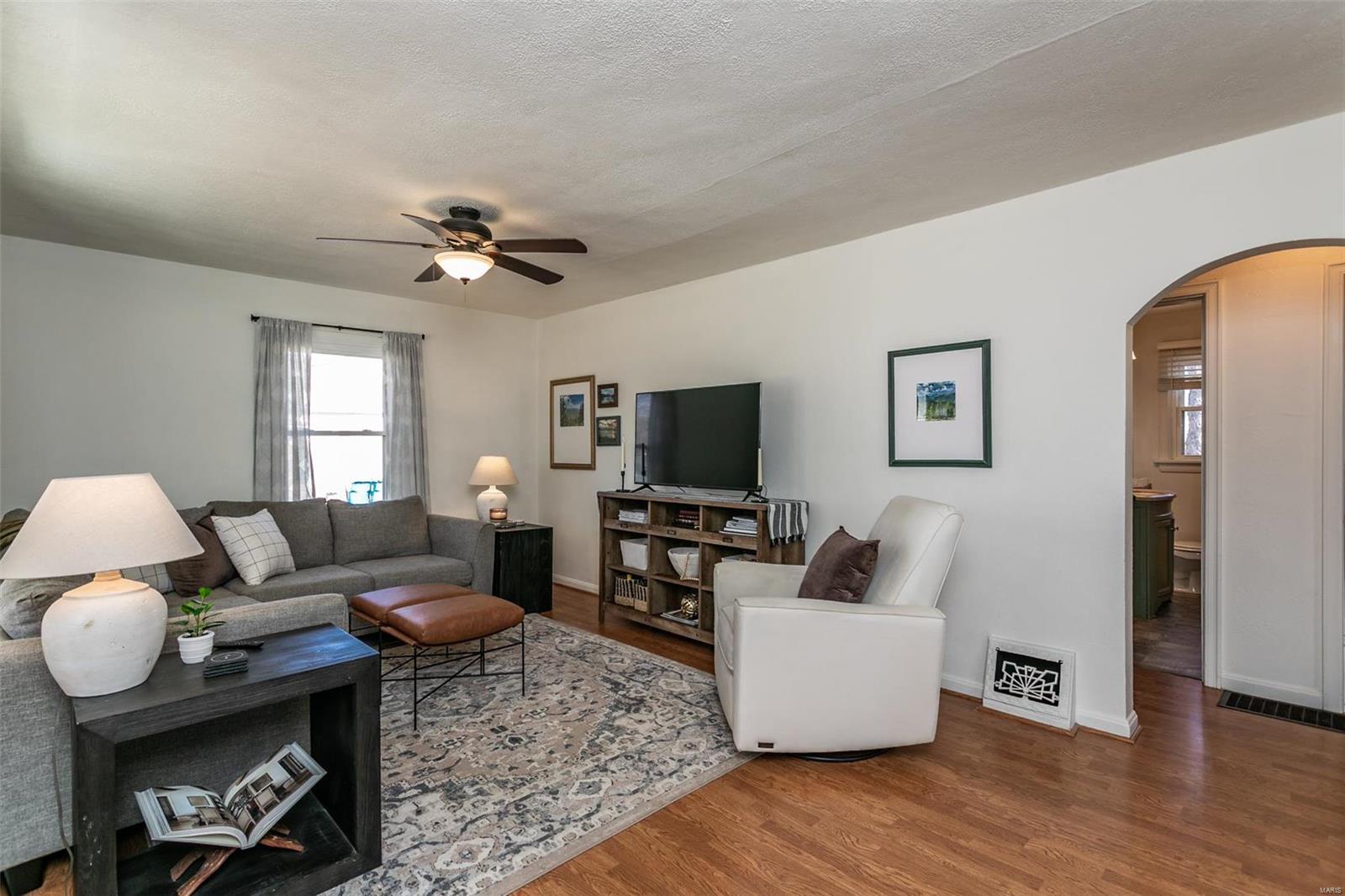 215 Staunton Road Troy, IL 62294 - Photo 7 of 37 Gallery Image 7