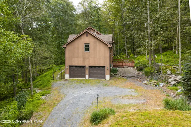 a view of a backyard of house