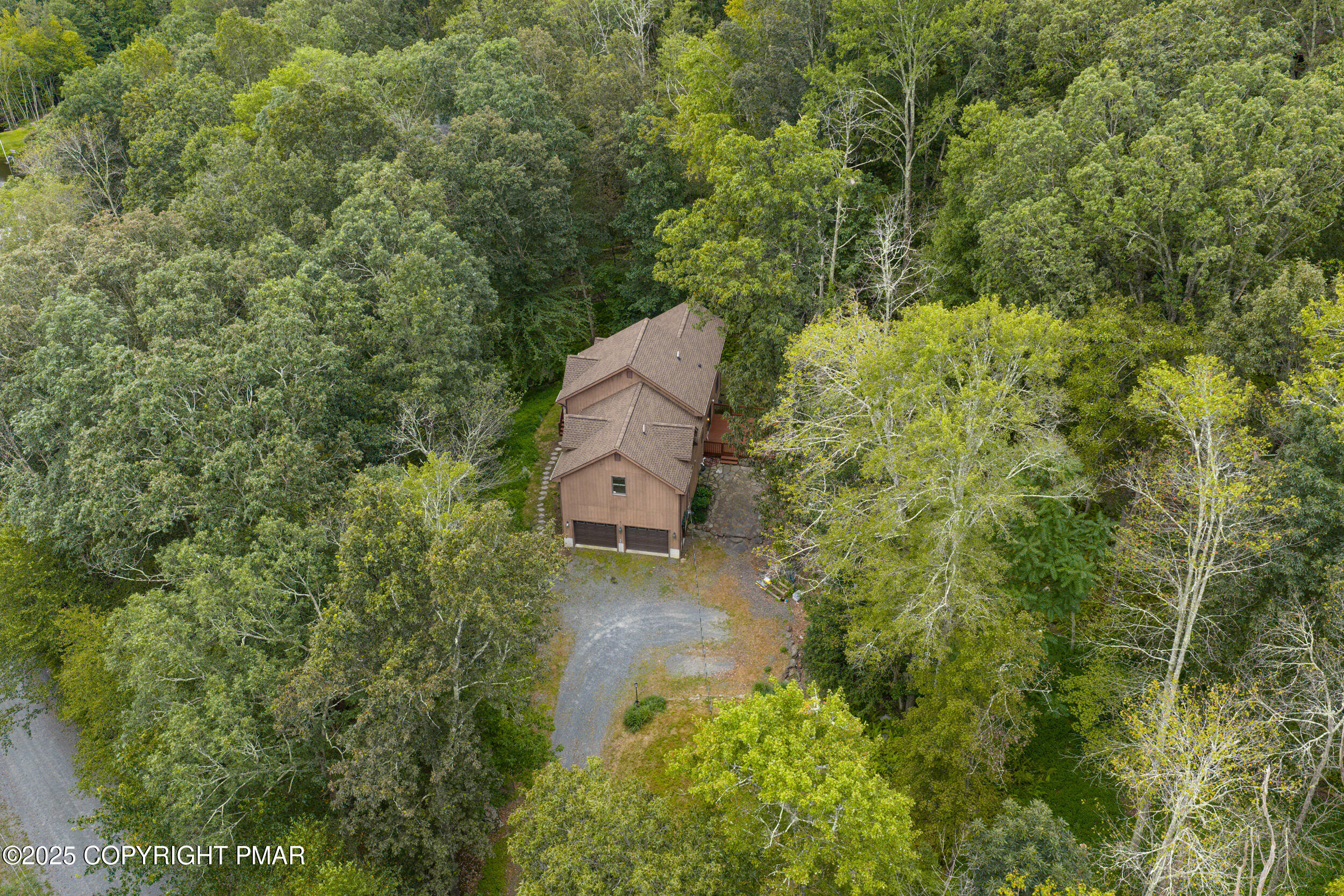 5110 Oak Lane Canadensis, PA 18325 - Photo 47 of 58 an aerial view of a house with a yard