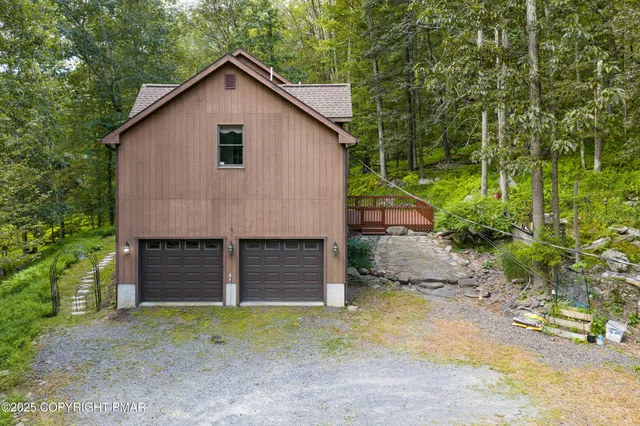 $449,000 | 5110 Oak Lane, Canadensis, PA 18325