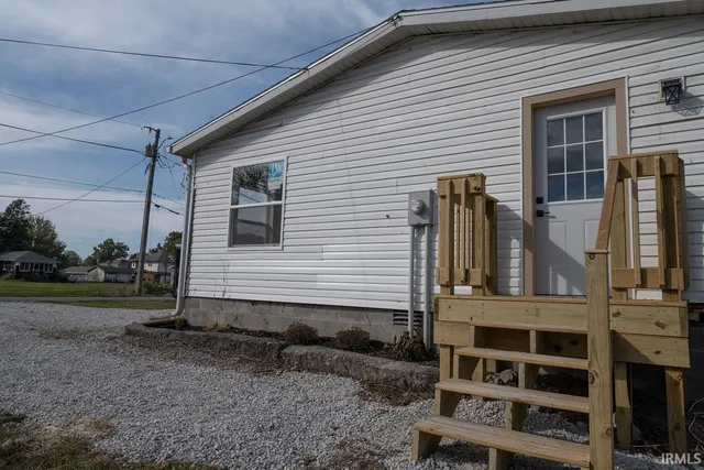 $129,900 | 221 North Chase Street, Sullivan, IN 47882