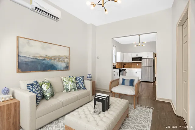 $1,895 | 2634 West Cortez Street, Unit 2R, Chicago, IL 60622