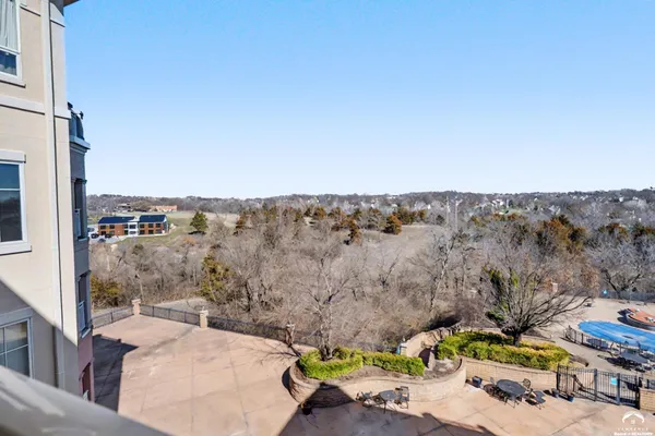 $400,000 | 4500 Bob Billings Parkway, Unit 403, Lawrence, KS 66049