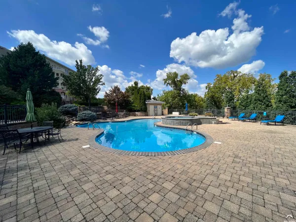 $400,000 | 4500 Bob Billings Parkway, Unit 403, Lawrence, KS 66049