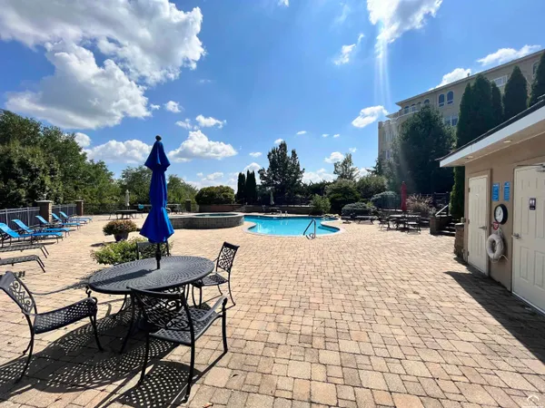 $400,000 | 4500 Bob Billings Parkway, Unit 403, Lawrence, KS 66049