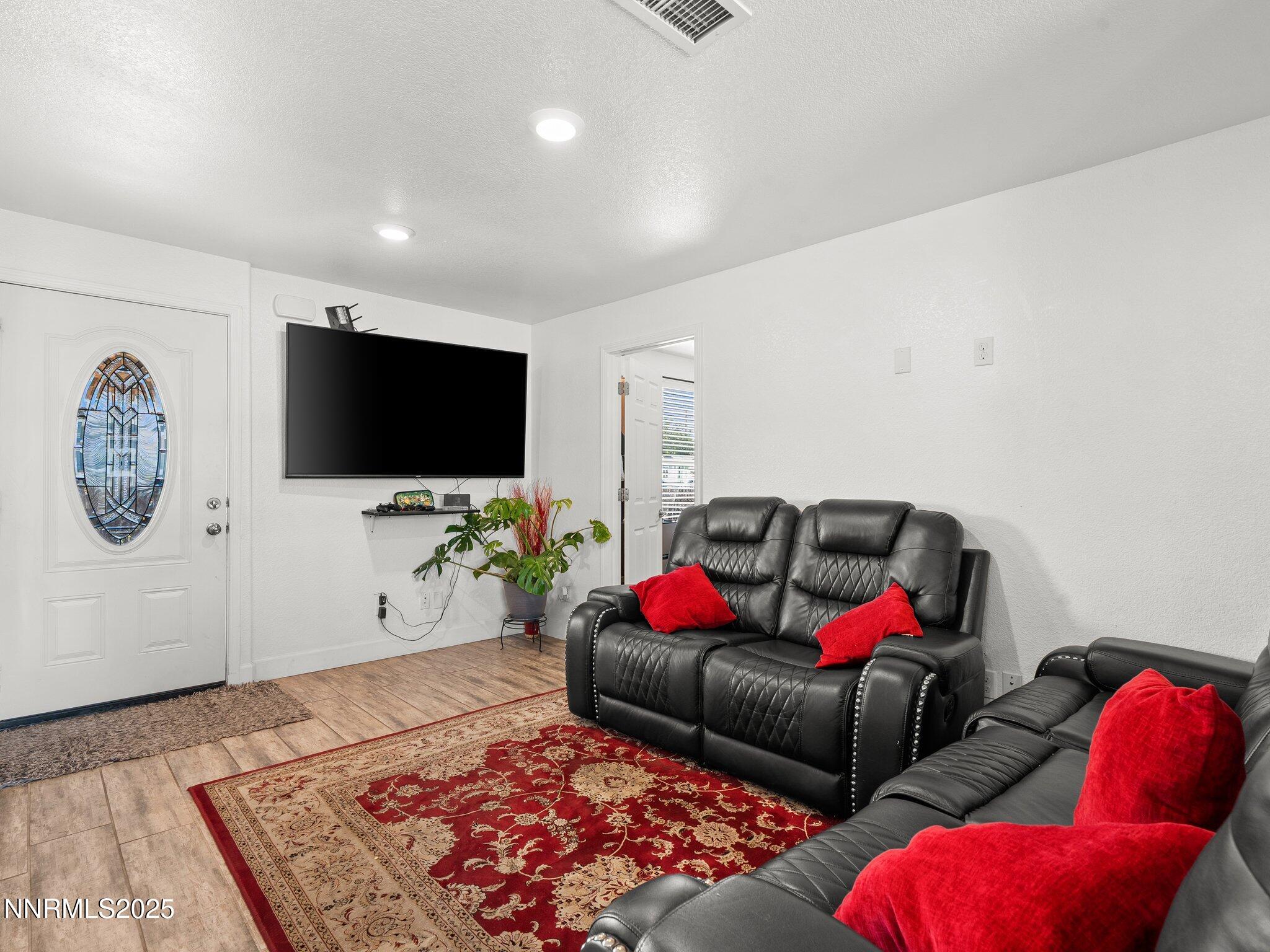 5216 Sun Valley Boulevard Sun Valley, NV 89433 - Photo 6 of 26 5216 Sun Valley Blvd-107