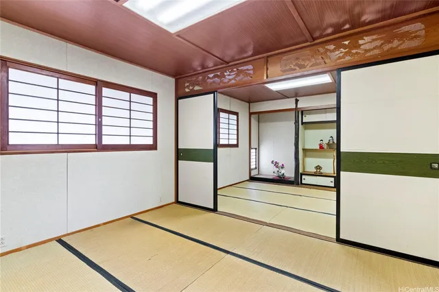 $885,000 | 2206 R California Avenue, Wahiawa, HI 96786