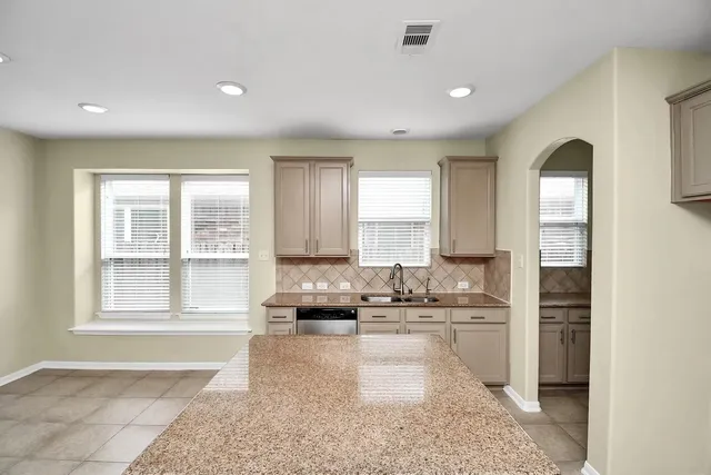 $3,250 | 6315 Bain Drive, Missouri City, TX 77459