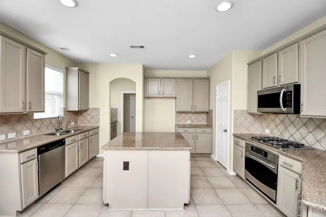 $3,250 | 6315 Bain Drive, Missouri City, TX 77459