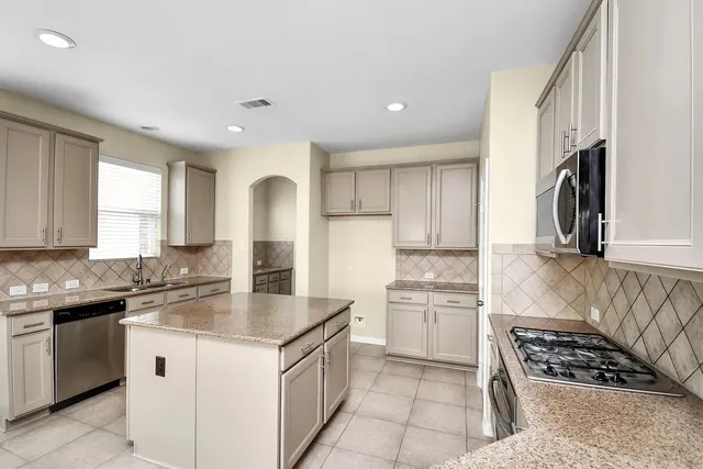 $3,250 | 6315 Bain Drive, Missouri City, TX 77459