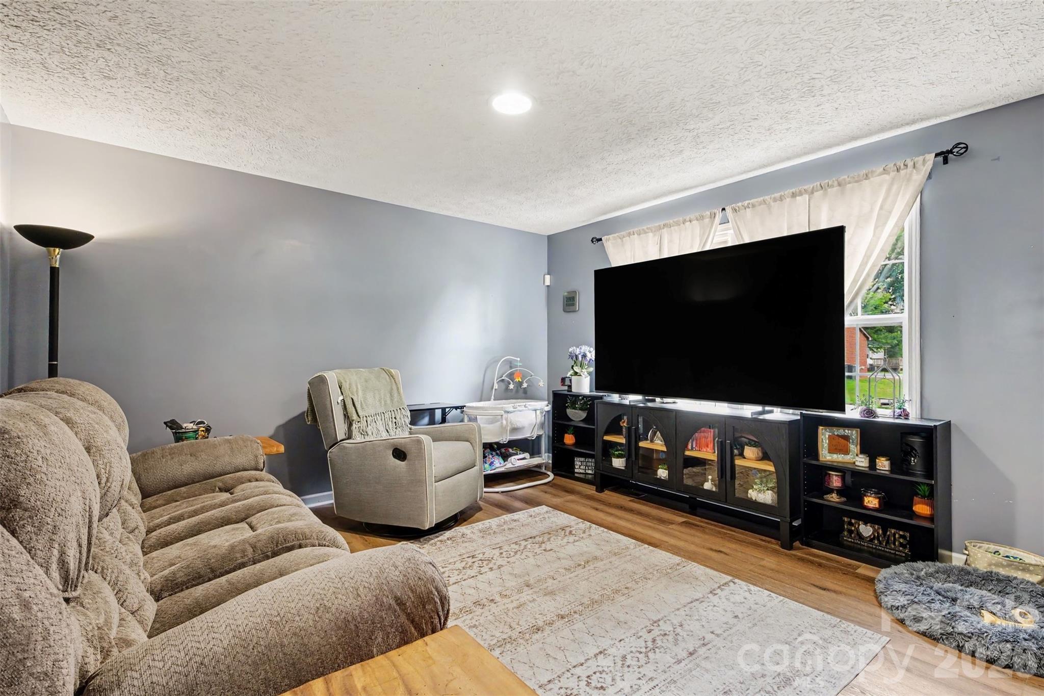 409 Baker Street Kings Mountain, NC 28086 - Photo 8 of 30 Gallery Image 8