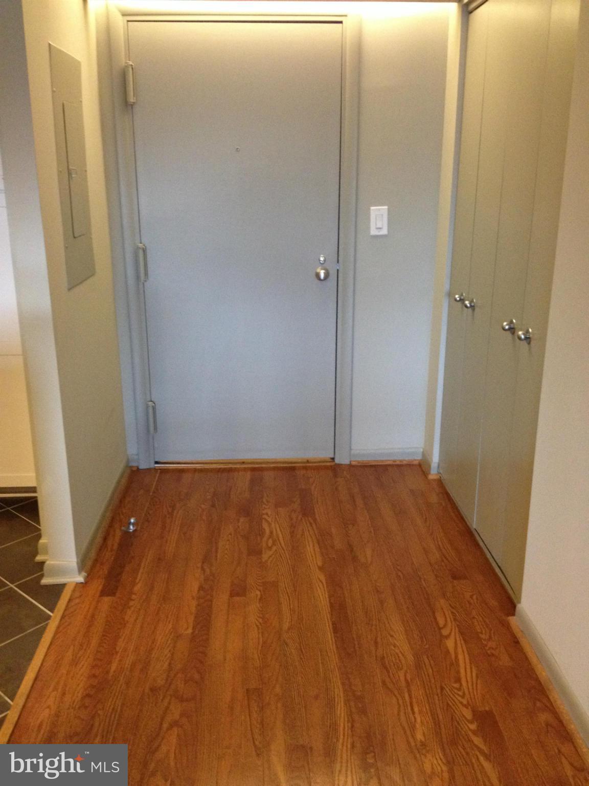 111 Hamlet Hill Road, Unit 902 Baltimore, MD 21210 - Photo 9 of 30 a view of an empty room