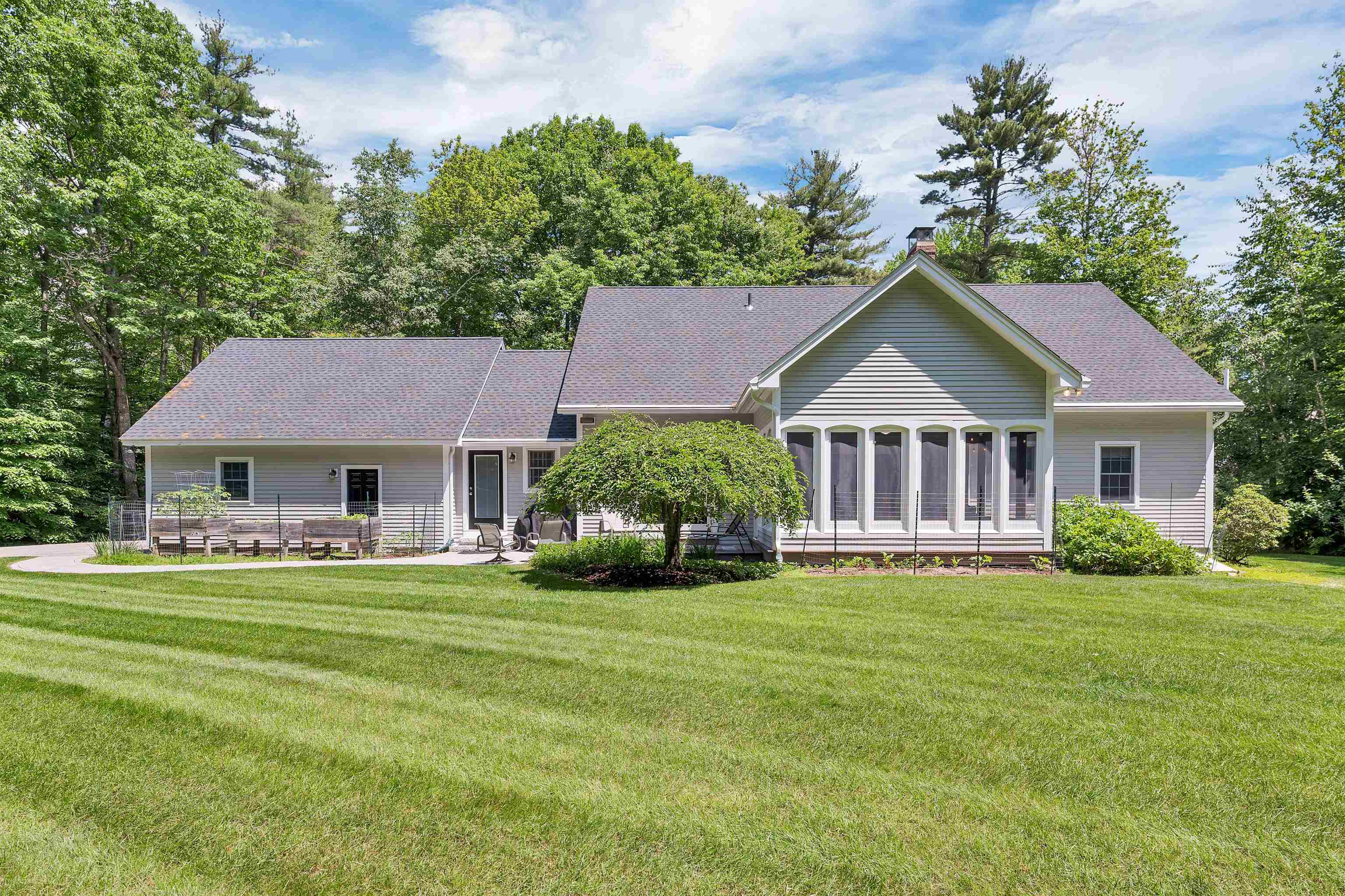 292 Forest Road Wolfeboro, NH 03894 - Photo 5 of 36 Gallery Image 5