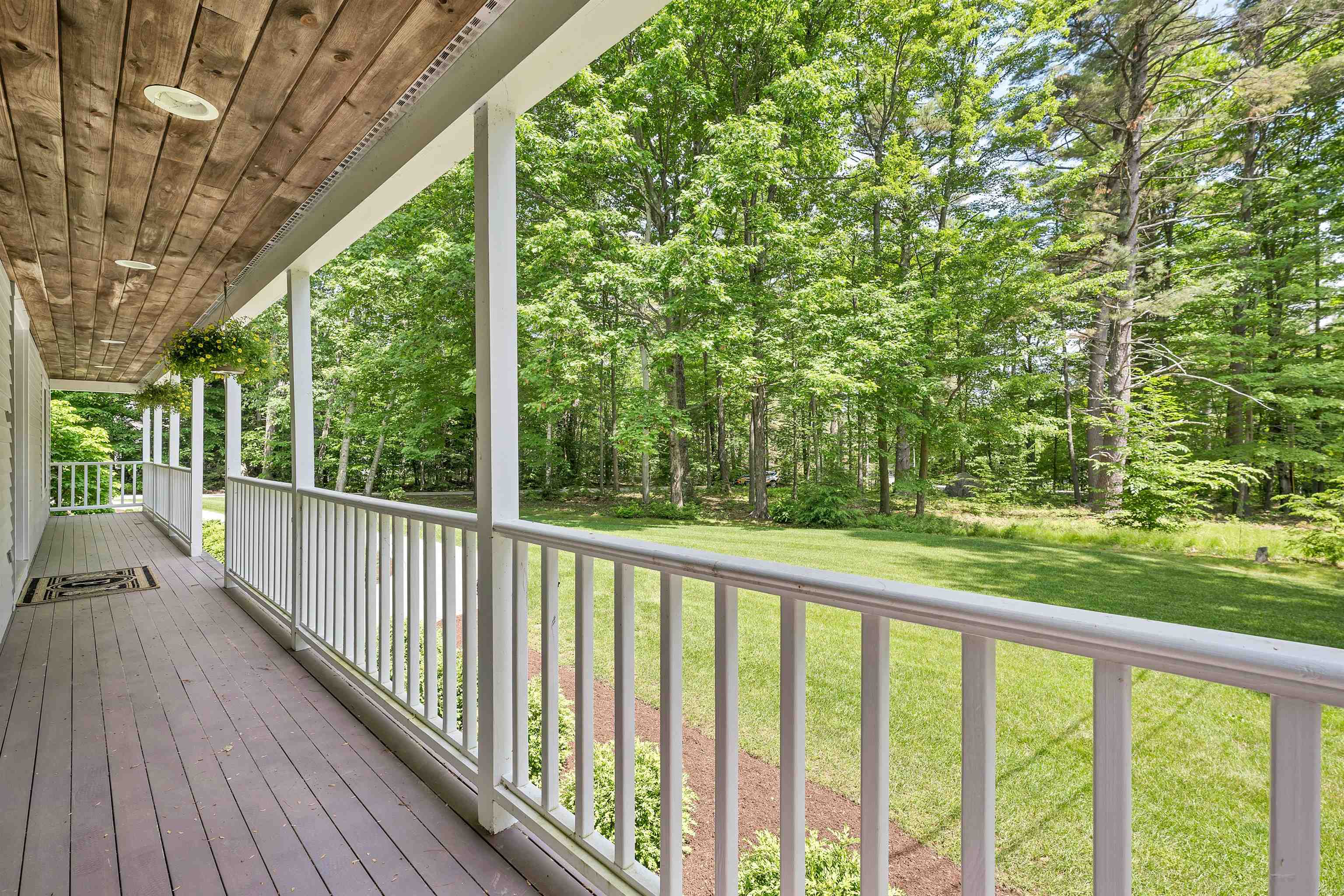 292 Forest Road Wolfeboro, NH 03894 - Photo 8 of 36 Gallery Image 8