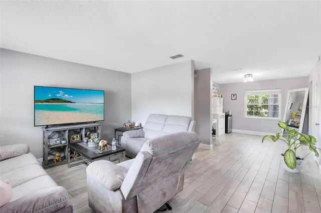 $365,000 | 7741 Pine Hollow Court, Orlando, FL 32822