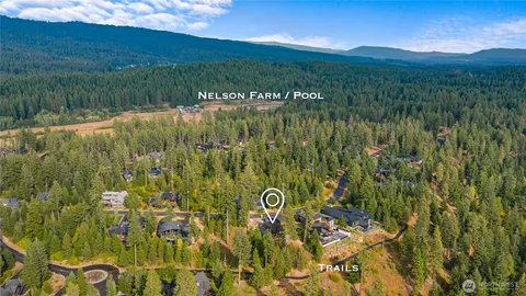 a view of entrance of the house