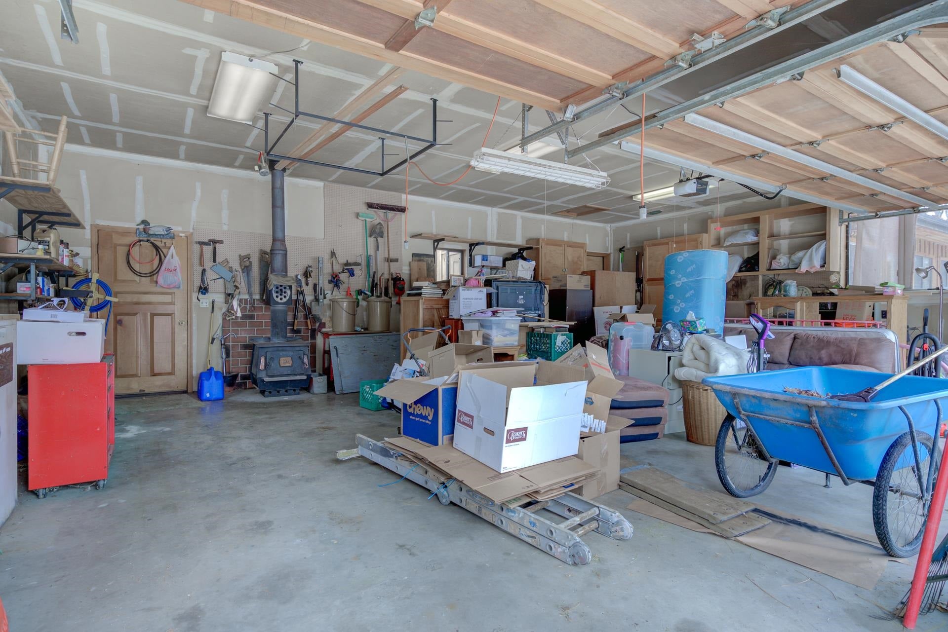 237 Hammond Road Yreka, CA 96097 - Photo 4 of 42 Gallery Image 4