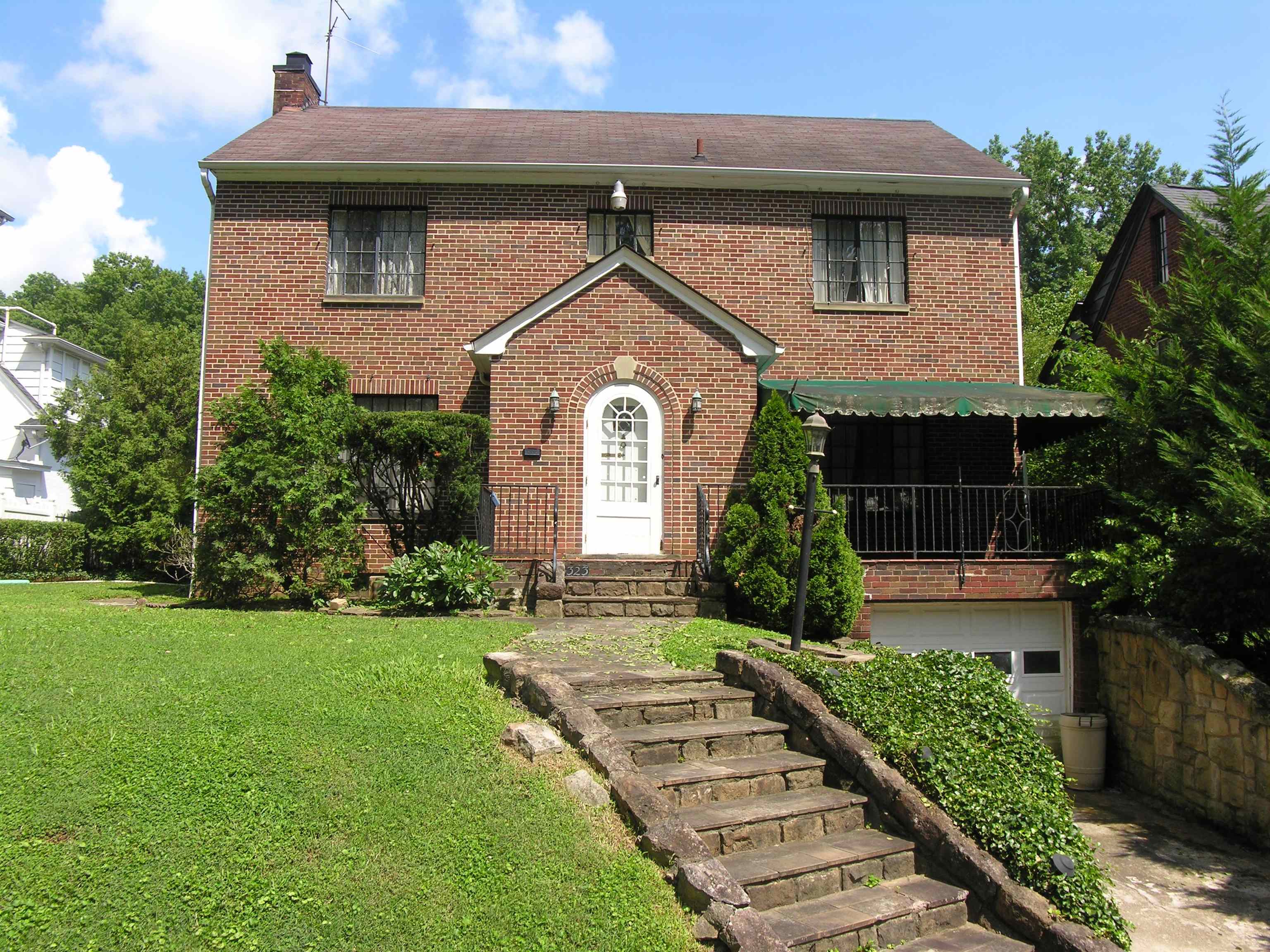 323 South Englewood Road Huntington, WV 25701 - Photo 1 of 25 Gallery Image 1