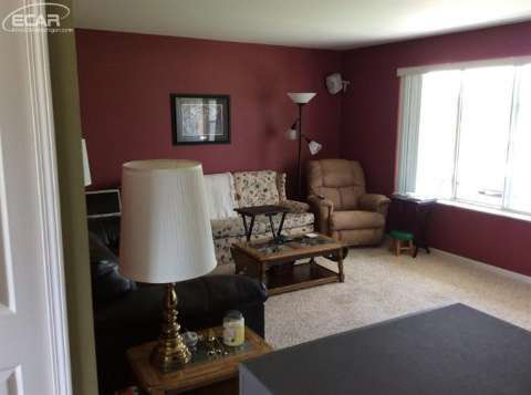10349 Torrey Road Fenton, MI 48430 - Photo 6 of 12 20437575-5.JPG