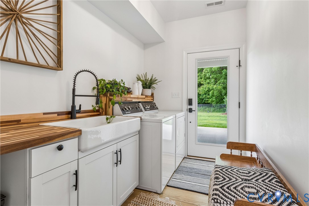 2016 Forge Road Toano, VA 23168 - Photo 61 of 99 Utility room featuring a white farmhouse sink with