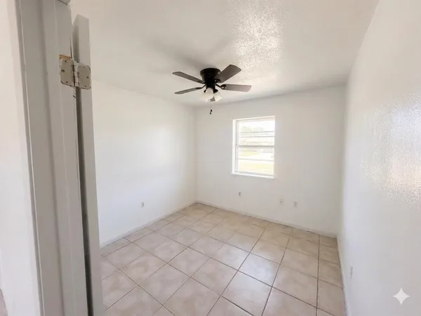 $200,000 | 305 Sierra Vista Drive, Chico, TX 76431