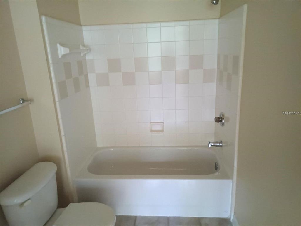 5591 Rosehill Road, Unit 104 Sarasota, FL 34233 - Photo 9 of 16