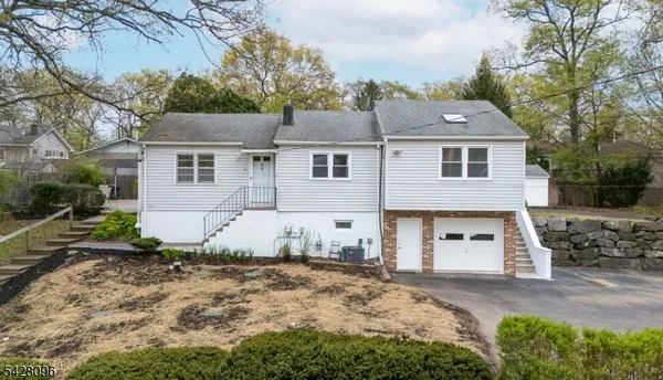 $399,900 | 54 Reidy Place, West Milford, NJ 07421