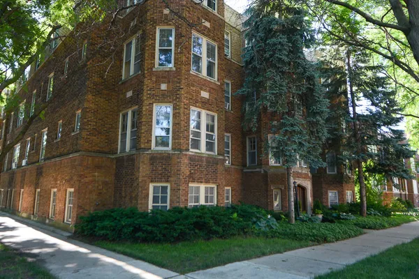$2,190 | 4873 North Talman Avenue, Unit 2, Chicago, IL 60625