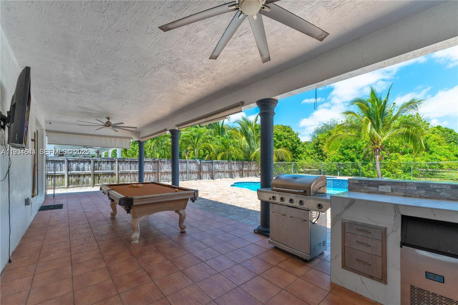 15519 Southwest 182nd Lane Miami, FL 33187 - Photo 11 of 39