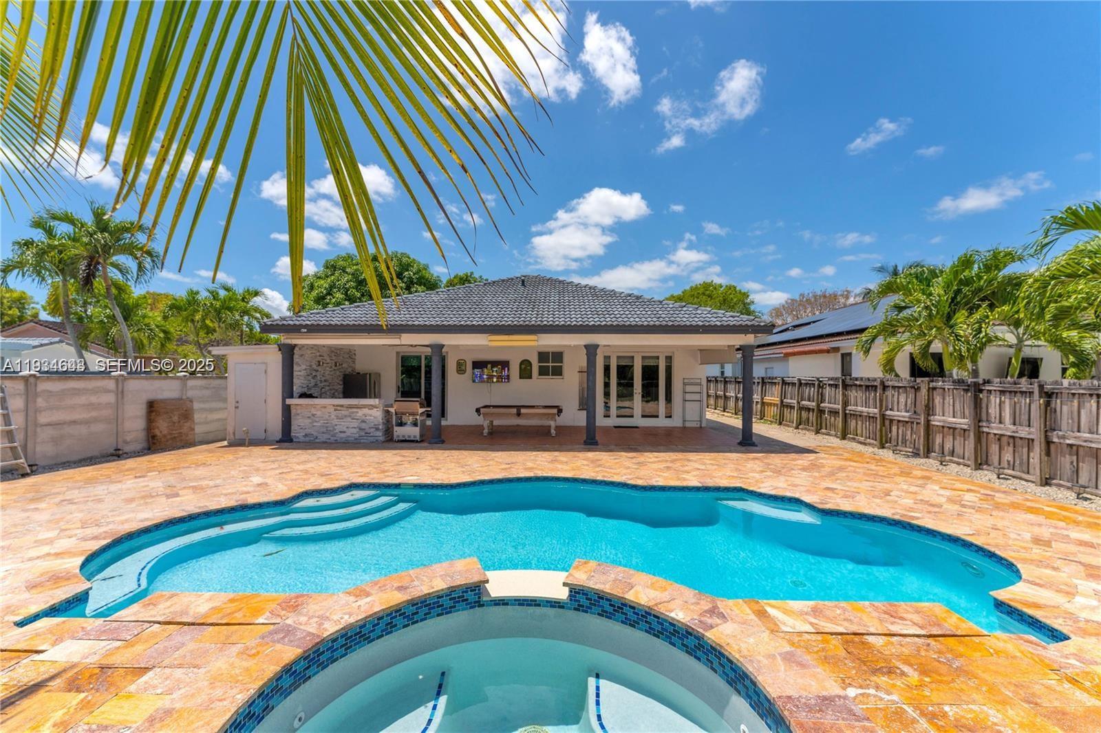 15519 Southwest 182nd Lane Miami, FL 33187 - Photo 13 of 39