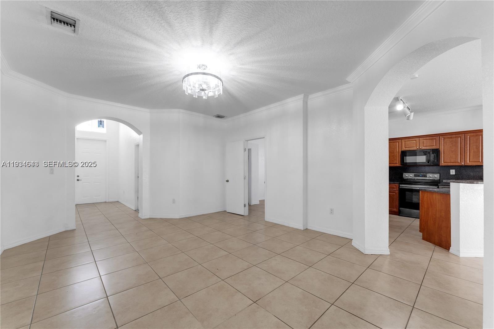 15519 Southwest 182nd Lane Miami, FL 33187 - Photo 16 of 39