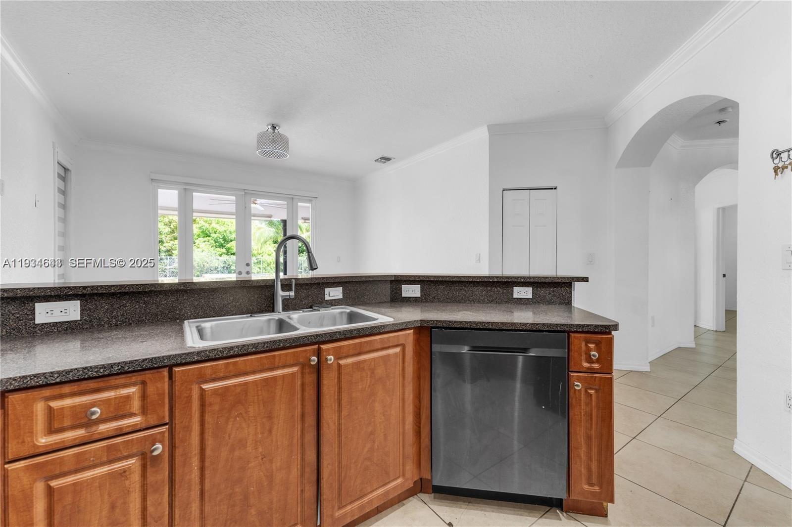 15519 Southwest 182nd Lane Miami, FL 33187 - Photo 19 of 39