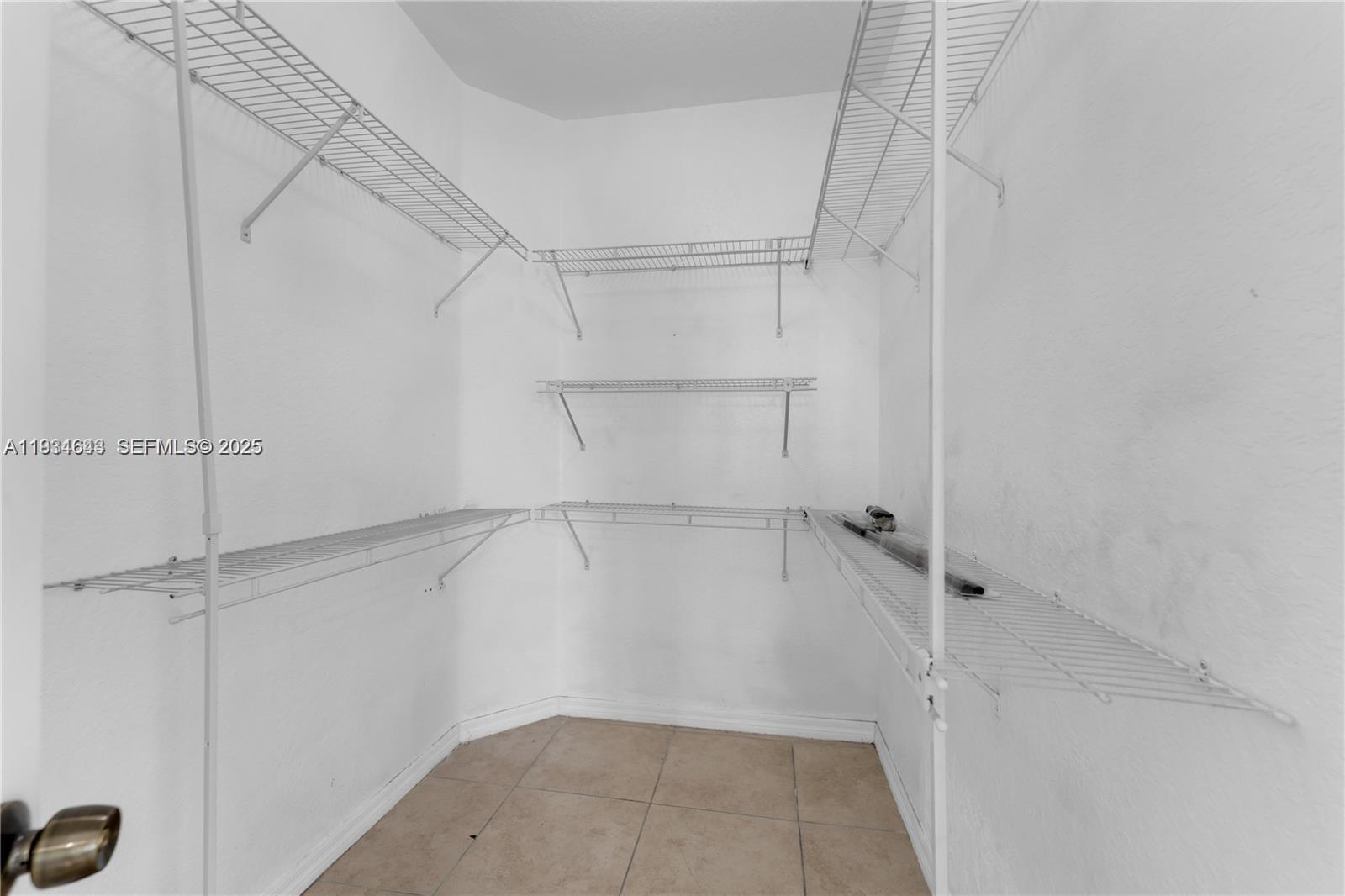 15519 Southwest 182nd Lane Miami, FL 33187 - Photo 37 of 39