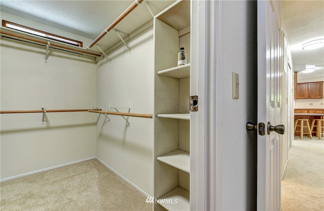 17225 119th Avenue Northeast Bothell, WA 98011 - Photo 13 of 24