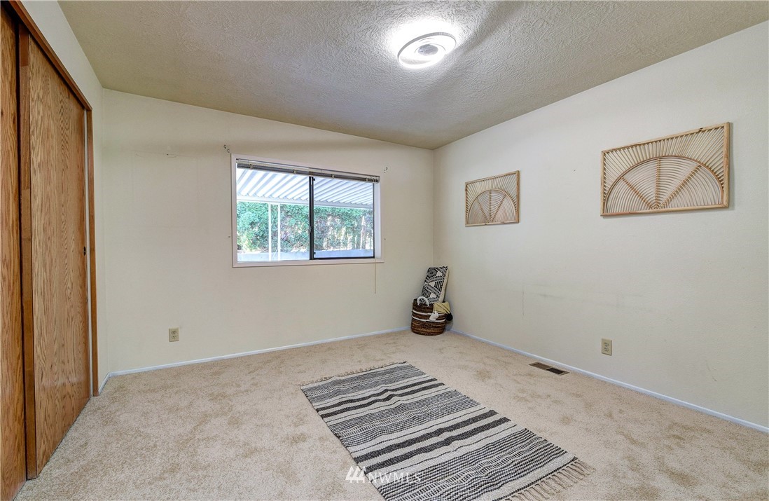 17225 119th Avenue Northeast Bothell, WA 98011 - Photo 14 of 24